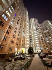 2-комн.кв., 60 м², этаж 25