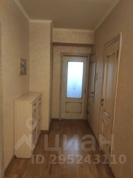 2-комн.кв., 64 м², этаж 3