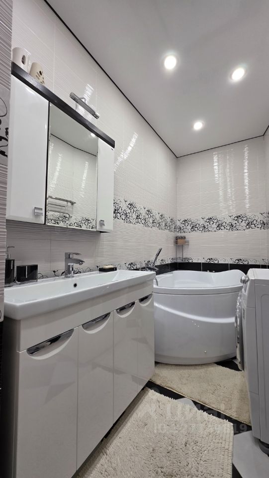 2-к кв. Ханты-Мансийский АО, Нижневартовск ул. Чапаева, 7В (59.5 м²)