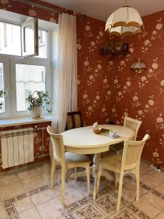 2-комн.кв., 70 м², этаж 3