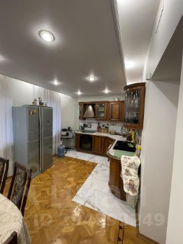 4-комн.кв., 140 м², этаж 2