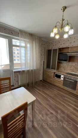 2-комн.кв., 80 м², этаж 17