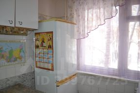 2-комн.кв., 50 м², этаж 3