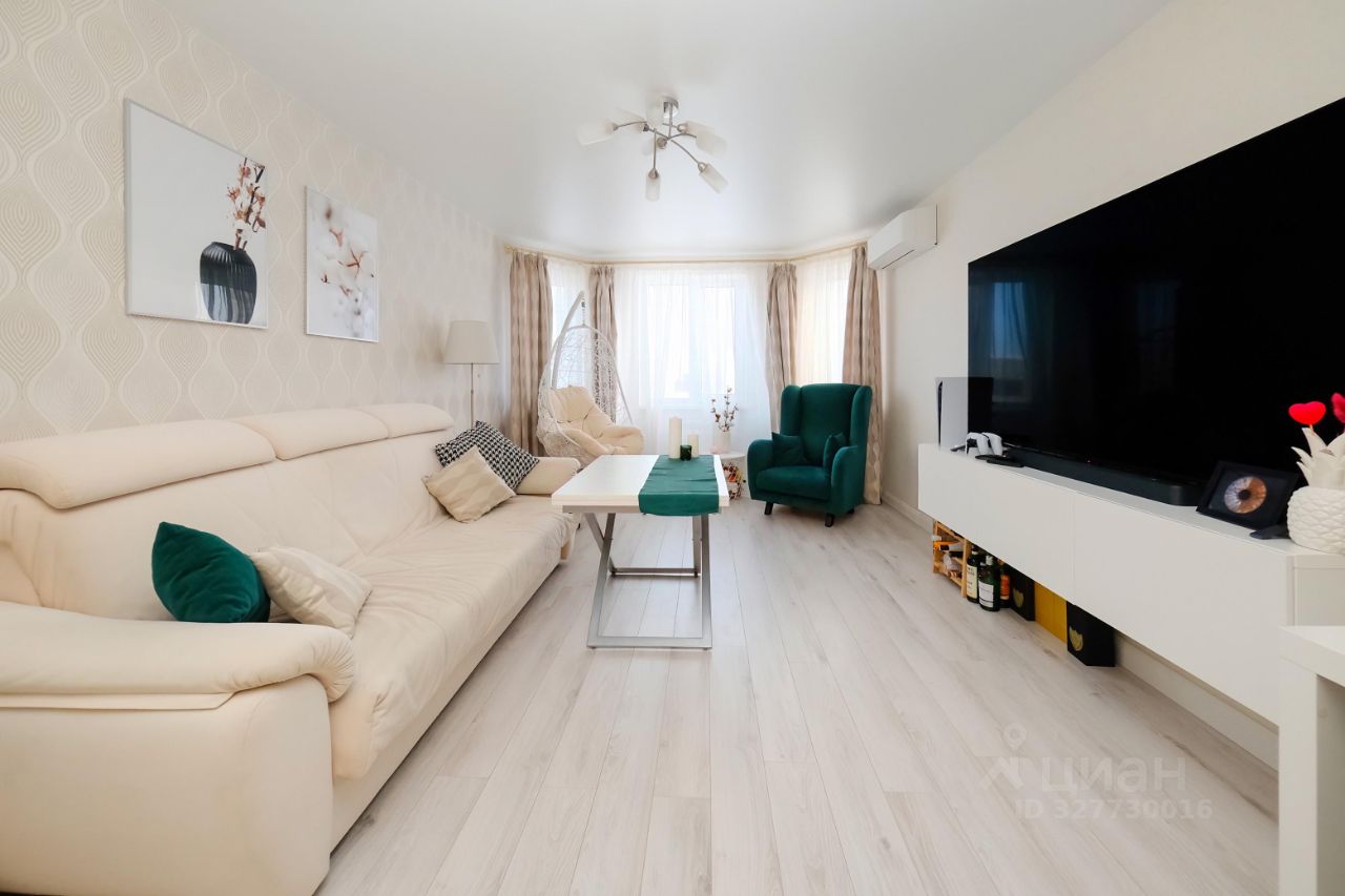 3-к кв. Нижегородская область, Нижний Новгород ул. Родионова, 165 (82.0 м²)