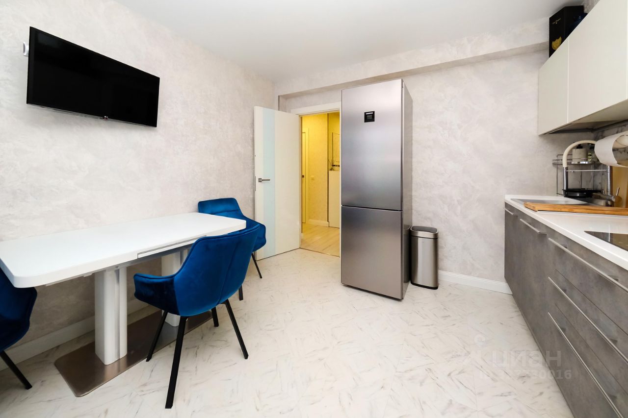 3-к кв. Нижегородская область, Нижний Новгород ул. Родионова, 165 (82.0 м²)