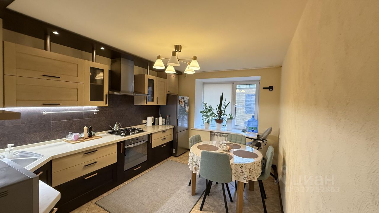 2-к кв. Нижегородская область, Нижний Новгород ул. Родионова, 189/24 (70.0 м²)