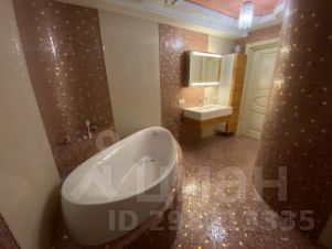 4-комн.кв., 175 м², этаж 6