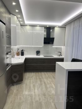 3-комн.кв., 92 м², этаж 23