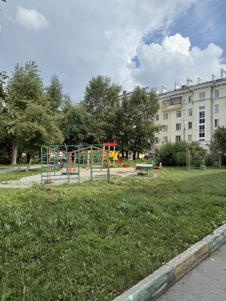 2-комн. кв., р-н Дзержинский, Новосибирск
