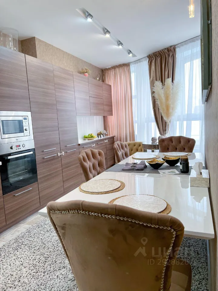 3-комнатная квартира в аренду, ул. Чаплыгина, 93 — 145 000 ₽/мес