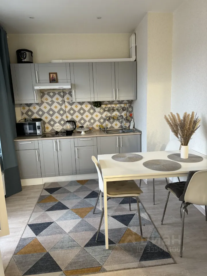 1-комнатная квартира в аренду, ул. Кирова, 322 — 35 000 ₽/мес