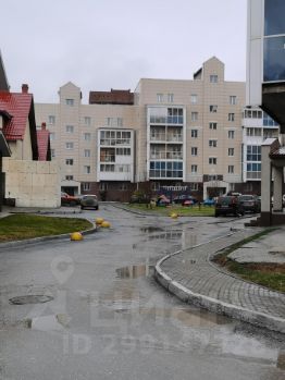 2-комн.кв., 61 м², этаж 4