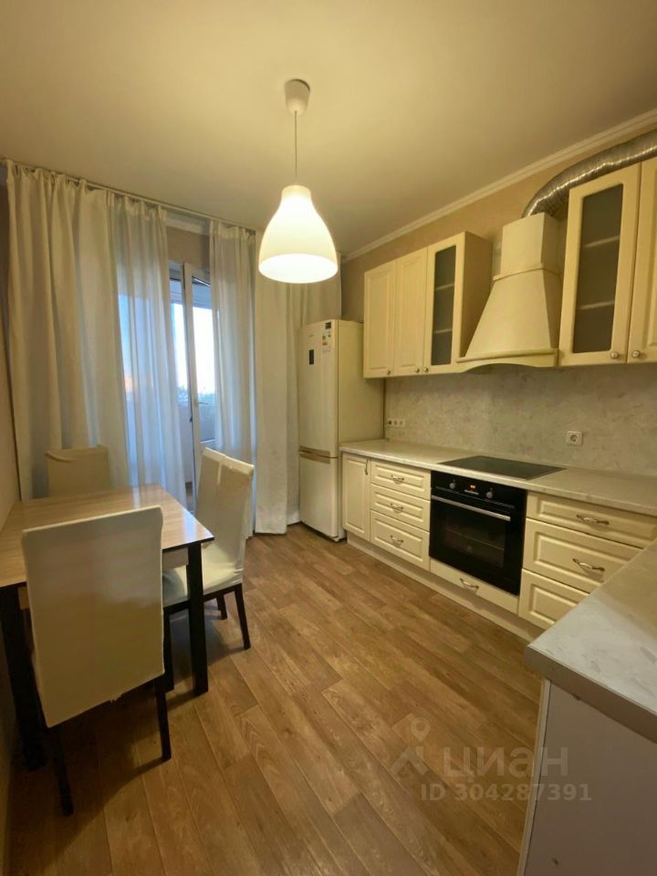1-комнатная квартира в аренду, ул. Залесского, 2/2 — 30 000 ₽/мес