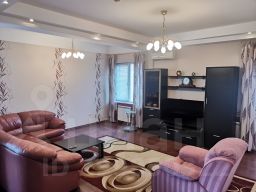 4-комн.кв., 115 м², этаж 3