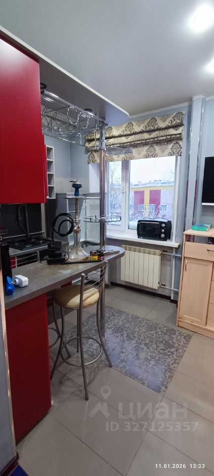 1-к кв. Ямало-Ненецкий АО, Новый Уренгой ул. 26-го съезда КПСС, 8 (38.0 м²)