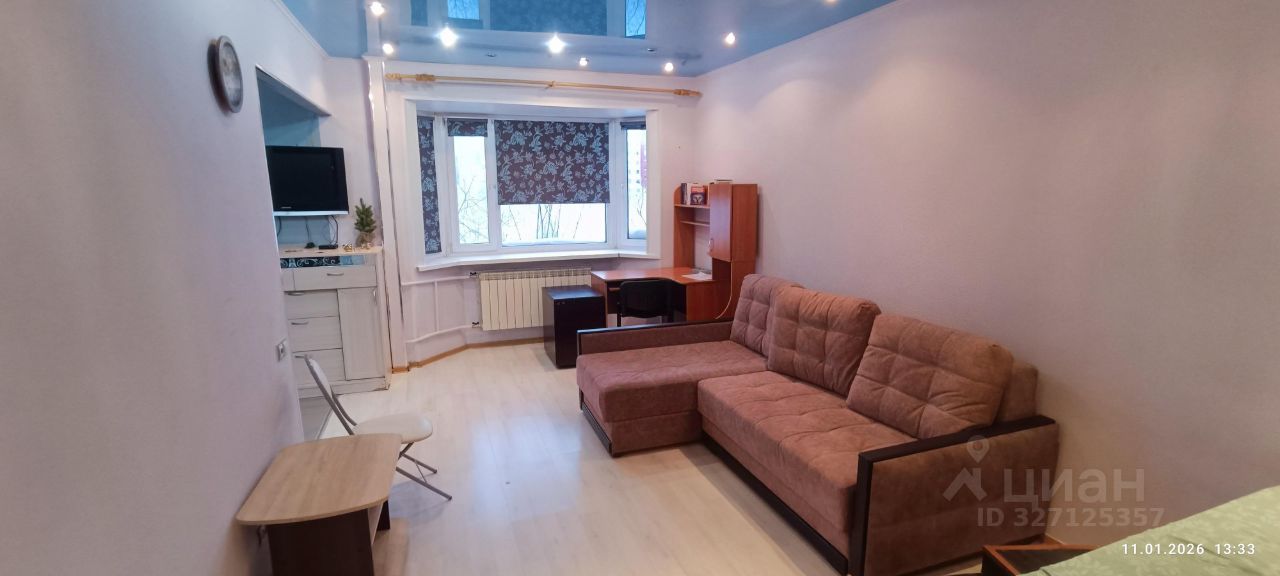 1-к кв. Ямало-Ненецкий АО, Новый Уренгой ул. 26-го съезда КПСС, 8 (38.0 м²)