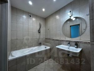 2-комн.кв., 72 м², этаж 20