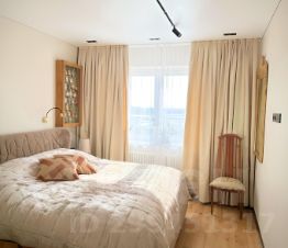 2-комн.кв., 70 м², этаж 18