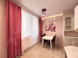 2-комн.кв., 65 м², этаж 3