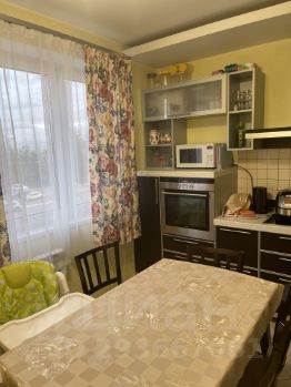 3-комн.кв., 85 м², этаж 3