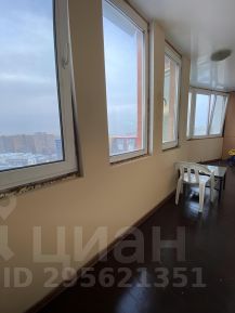 2-комн.кв., 72 м², этаж 16