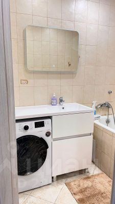 2-комн.кв., 65 м², этаж 18