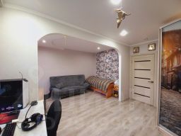 3-комн.кв., 82 м², этаж 3