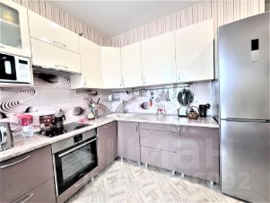 2-комн.кв., 65 м², этаж 13