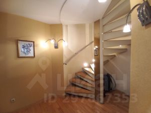 4-комн.кв., 177 м², этаж 8