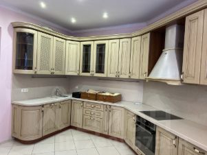 5-комн.кв., 216 м², этаж 1