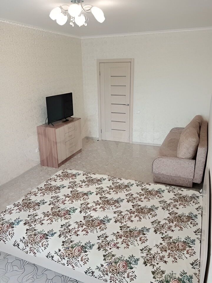 1-к кв. Оренбургская область, Оренбург Салмышская ул., 61 (40.3 м²)