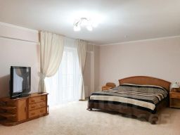 3-комн.кв., 150 м², этаж 3