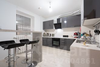 2-комн.кв., 61 м², этаж 13