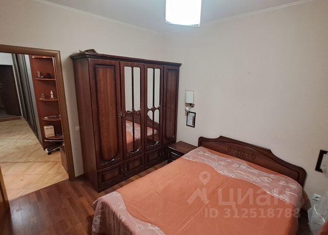 2-комн., 72 м², 13/17 этаж