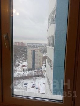 3-комн.кв., 100 м², этаж 18