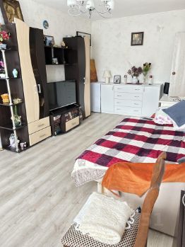 2-комн.кв., 44 м², этаж 4