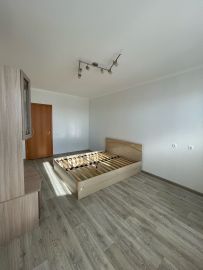 1-комн.кв., 42 м², этаж 12