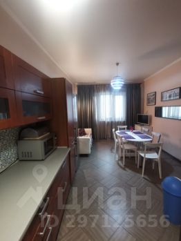 3-комн.кв., 108 м², этаж 3