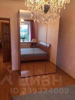 3-комн.кв., 100 м², этаж 3