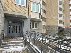 3-комн.кв., 83 м², этаж 2