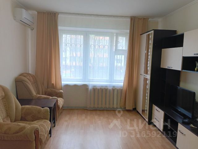 1-комн., 40 м², 1/10 этаж