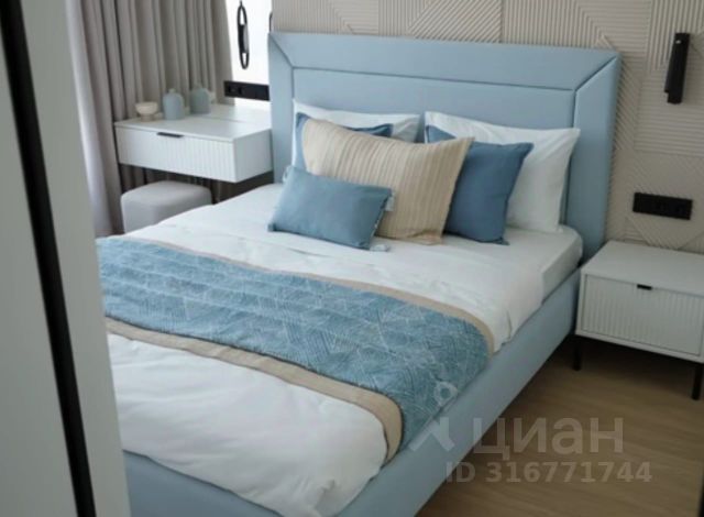 1-комн., 42 м², 10/25 этаж