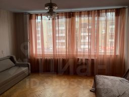 3-комн.кв., 90 м², этаж 3