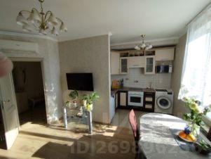 2-комн.кв., 82 м², этаж 3