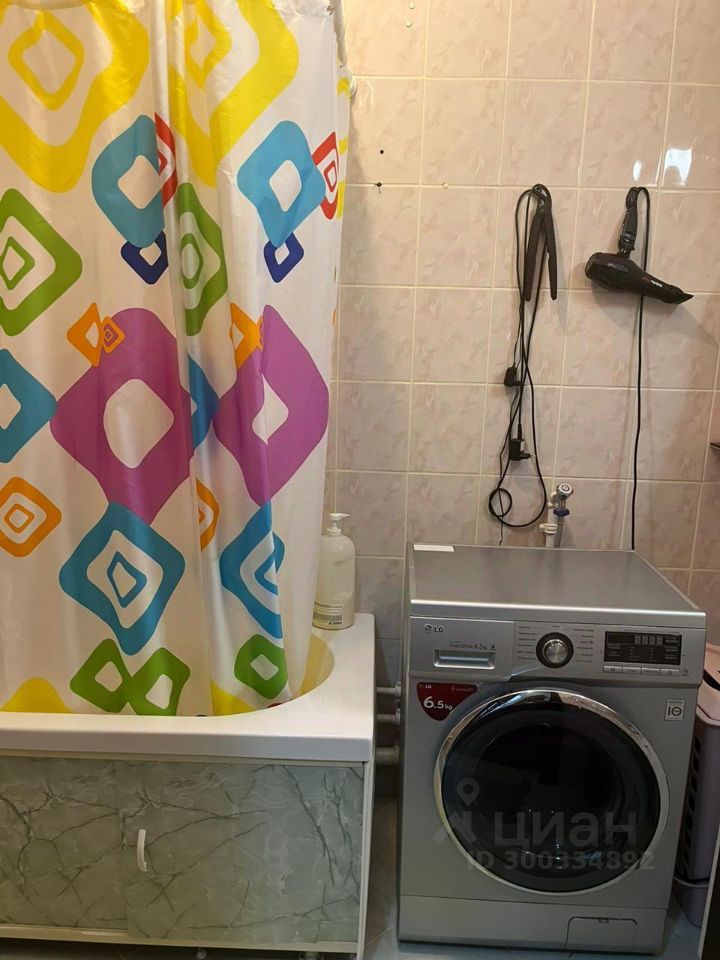 1-к кв. Ямало-Ненецкий АО, Салехард ул. Зои Космодемьянской, 69 (36.0 м²)