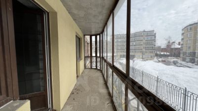 2-комн.кв., 83 м², этаж 4