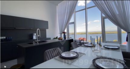 4-комн.кв., 350 м², этаж 3