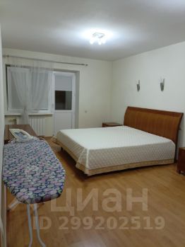 2-комн.кв., 79 м², этаж 10