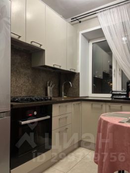 2-комн.кв., 44 м², этаж 3