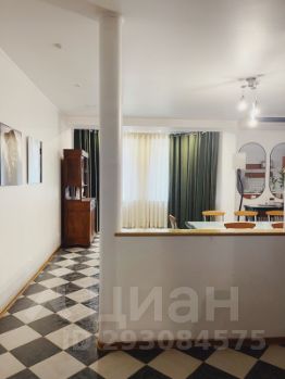 4-комн.кв., 170 м², этаж 4